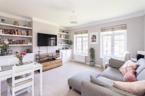 Rythe Court, Portsmouth Road, Thames... 2 bed apartment for sale