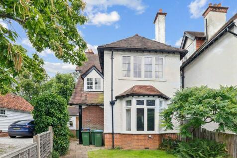 Portsmouth Road, Thames Ditton, KT7 3 bed apartment for sale