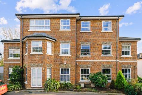 Portsmouth Road, Thames Ditton 1 bed apartment for sale