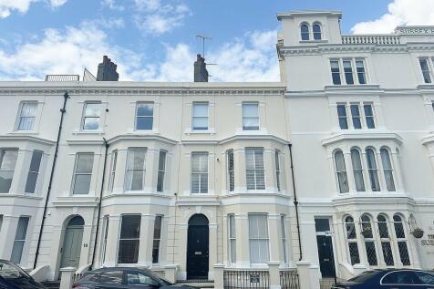 St. Catherines Terrace, Hove, BN3 2RH 2 bed maisonette for sale