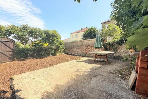 Old Shoreham Road, Brighton 1 bed ground floor flat for sale