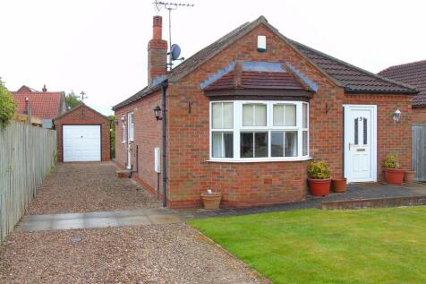 2 bedroom detached bungalow for sale