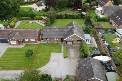 3 bedroom detached bungalow for sale