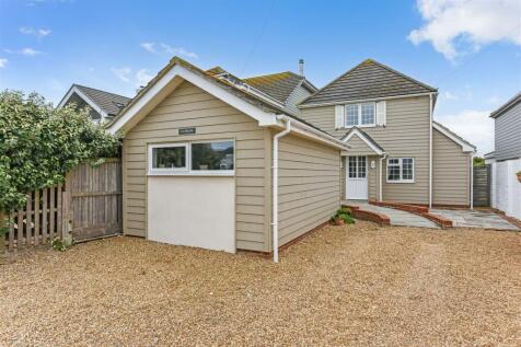 West Bracklesham Drive, Bracklesham Bay 3 bed detached house for sale