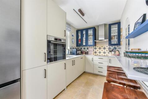 Stirling Road, Chichester 2 bed bungalow for sale