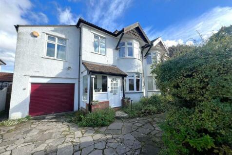 4 bedroom semi-detached house for sale