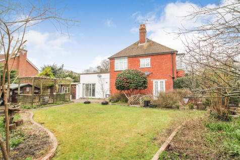 Farnborough Road,  Farnborough, GU14 4 bed detached house for sale