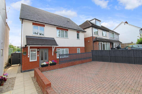 Aragon House, 21 Yeovil Road... 1 bed apartment for sale