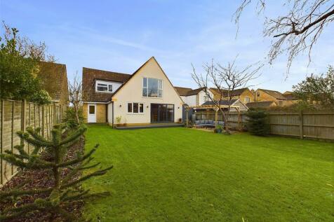 Cleeve Road, Gotherington... 4 bed detached house for sale