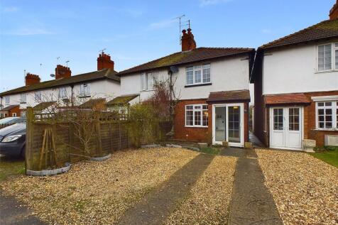 2 bedroom semi-detached house for sale