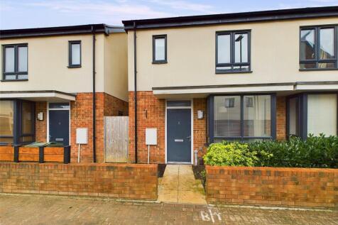 Orchard Close, Cheltenham... 2 bed semi