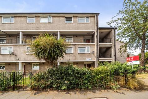 Clapham Manor Street, London, SW4 3 bed flat for sale