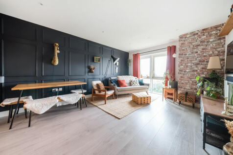 Longfield Avenue, London 2 bed apartment for sale