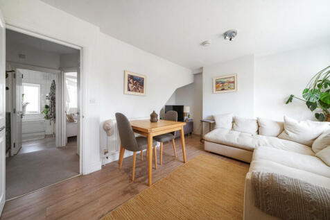 Warwick Road, Ealing, London 2 bed duplex for sale