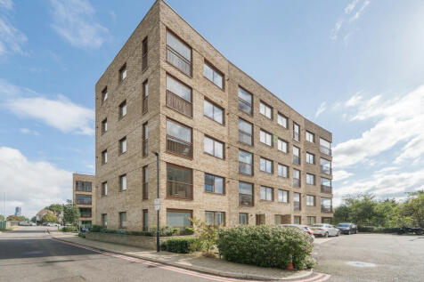 Kenneth Way, London 2 bed apartment for sale