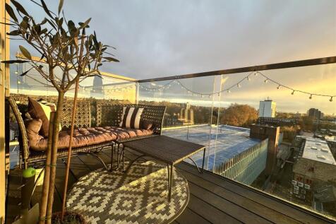 Trafalgar House, Dickens Yard... 2 bed apartment for sale