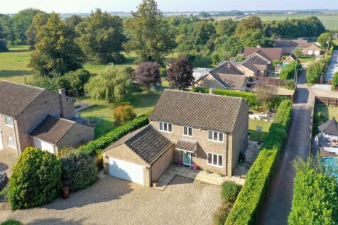 Mildenhall Road, Freckenham 4 bed detached house for sale