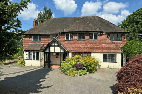 5 bedroom detached house for sale