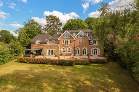 Woodland Way, Kingswood 6 bed detached house for sale
