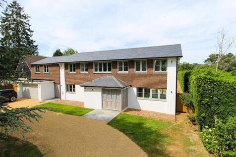 Lower Kingswood, Tadworth 5 bed detached house for sale