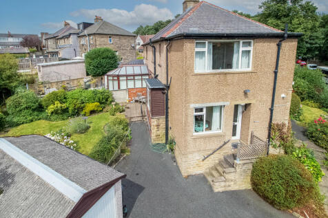 Reinwood Road, Huddersfield 4 bed semi