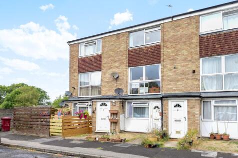 South Reading / Shinfield borders, ... 2 bed maisonette for sale