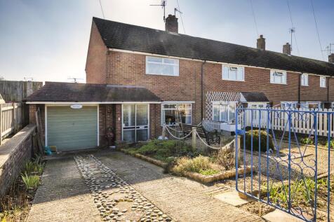2 bedroom end of terrace house for sale