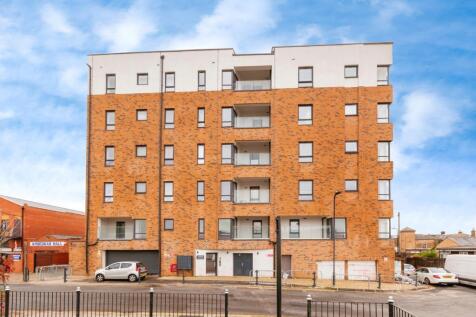 2 bedroom flat for sale