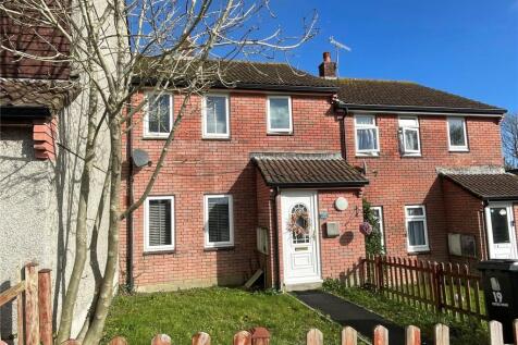 Pentire Road, Cornwall PL11 3 bed terraced house for sale