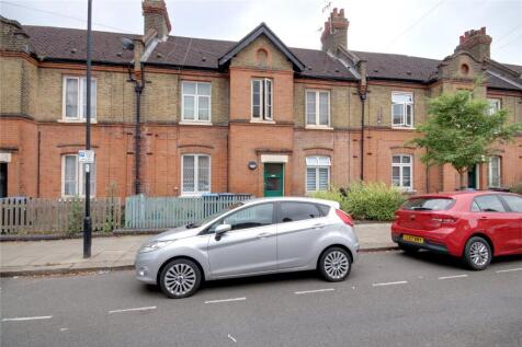 1 bedroom maisonette for sale