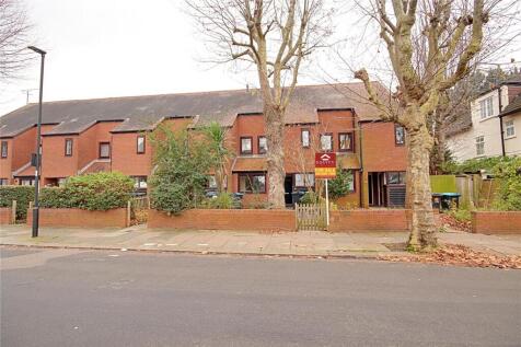 Bagshot Road, Enfield, EN1 1 bed maisonette for sale