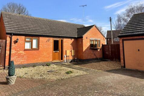 2 bedroom detached bungalow for sale