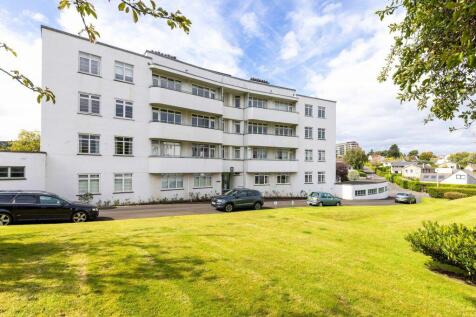 3 bedroom ground floor flat for sale