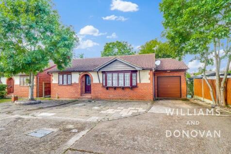 3 bedroom detached bungalow for sale