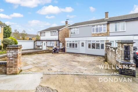 4 bedroom semi-detached house for sale