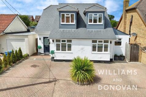 4 bedroom chalet for sale