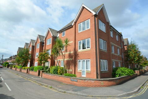 2 bedroom ground floor flat for sale