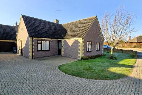 3 bedroom detached bungalow for sale