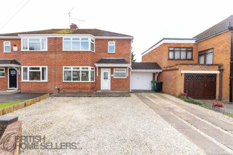 3 bedroom semi-detached house for sale