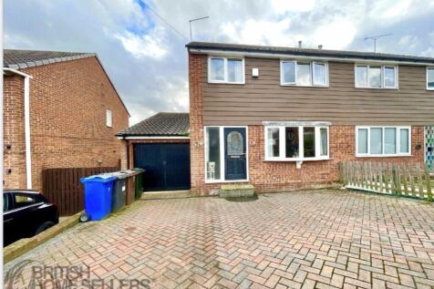 3 bedroom semi-detached house for sale