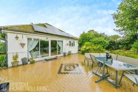 2 bedroom bungalow for sale