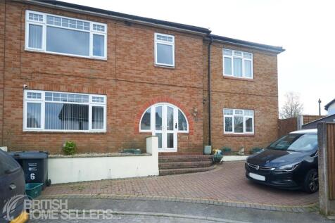 5 bedroom semi-detached house for sale