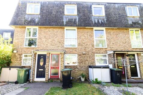 2 bedroom maisonette for sale