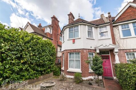 5 bedroom semi-detached house for sale