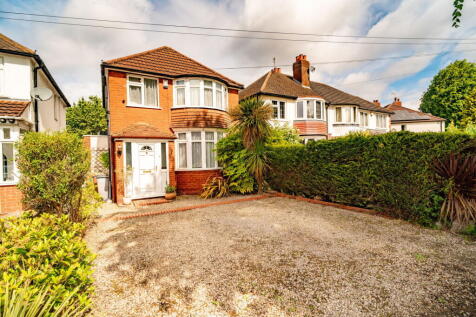 Stroud Road, Solihull B90 3 bed detached house for sale