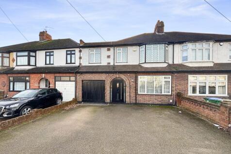 5 bedroom semi-detached house for sale