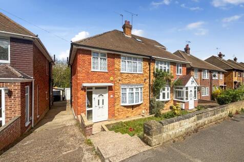 Eden Road, Bexley, Kent, DA5 3 bed semi
