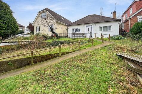 Ferndell Avenue, Bexley, Kent, DA5 3 bed bungalow for sale