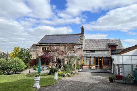 4 bedroom detached house for sale