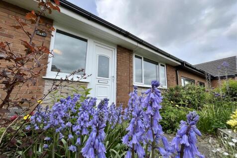 2 bedroom semi-detached bungalow for sale